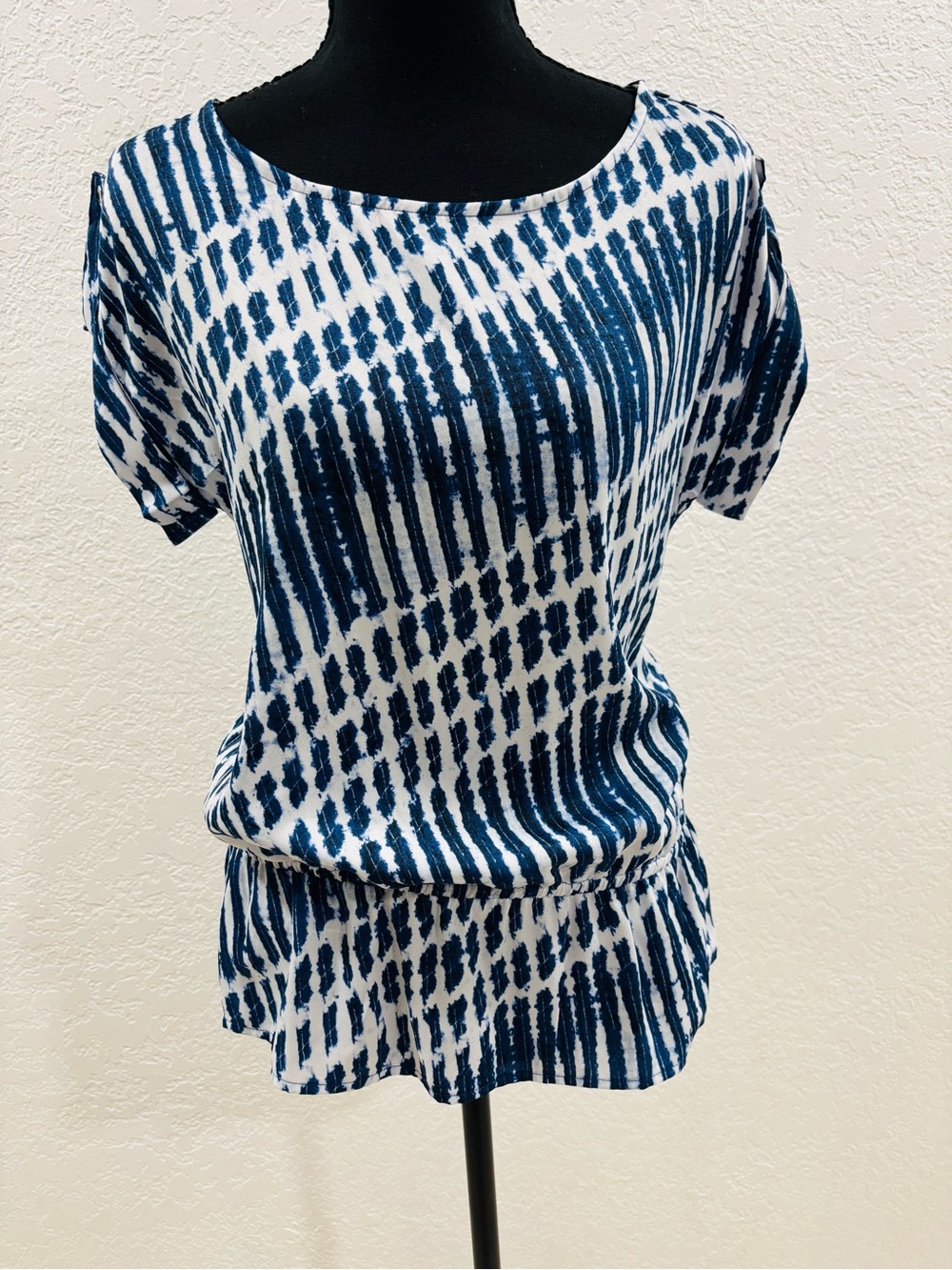 Michael Kors Navy & White Short Sleeve Patterned Tee